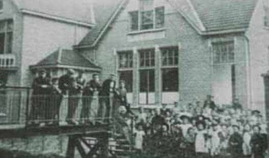 voormalige school honselers
